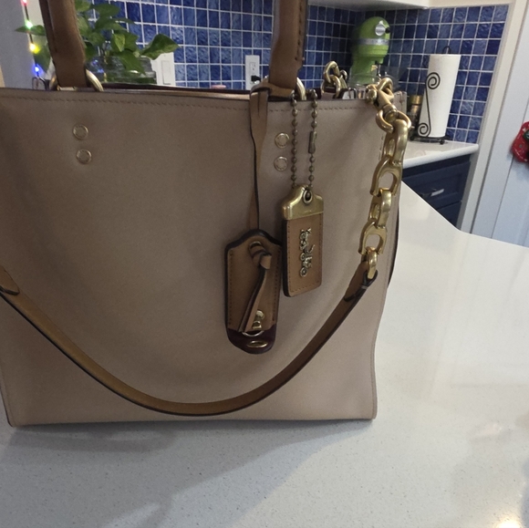 Coach Rogue 30 1941 Cream Leather Tote with Gold Accents - Picture 5 of 15